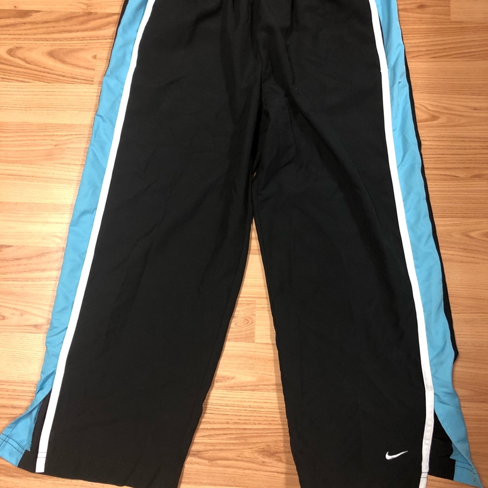 Size Large Nike Capris